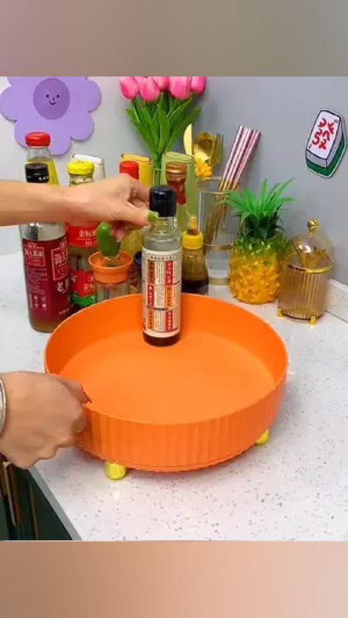 厨房收纳神器 旋转调料盒，让烹饪更轻松